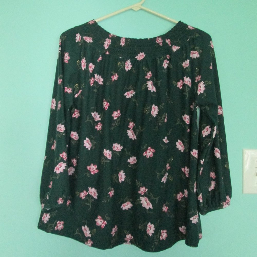 Old Navy off the shoulder top and blouse
